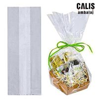 Katlanmış şeffaf yandan körüklü OPP torba ve yanında içinde hediyelik eşya olan şeffaf yandan körüklü OPP torba.